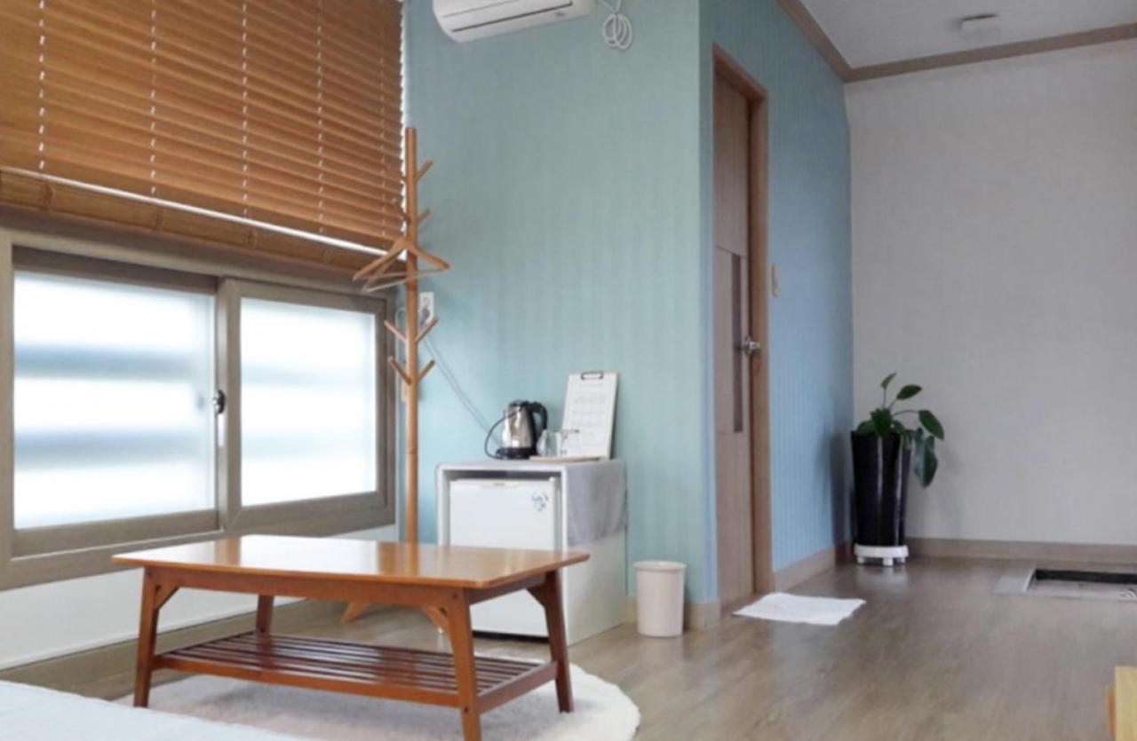 Moon Forest Guesthouse Jeju Buitenkant foto