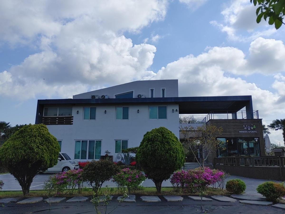 Moon Forest Guesthouse Jeju Buitenkant foto