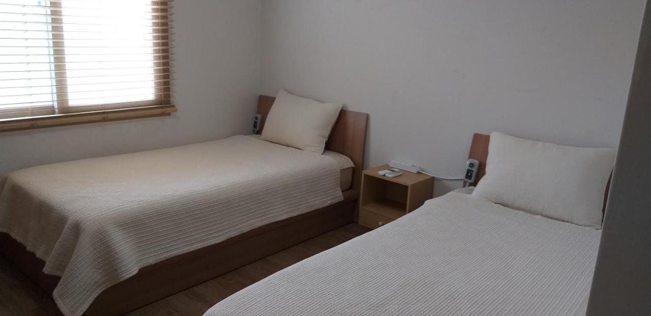 Moon Forest Guesthouse Jeju Buitenkant foto