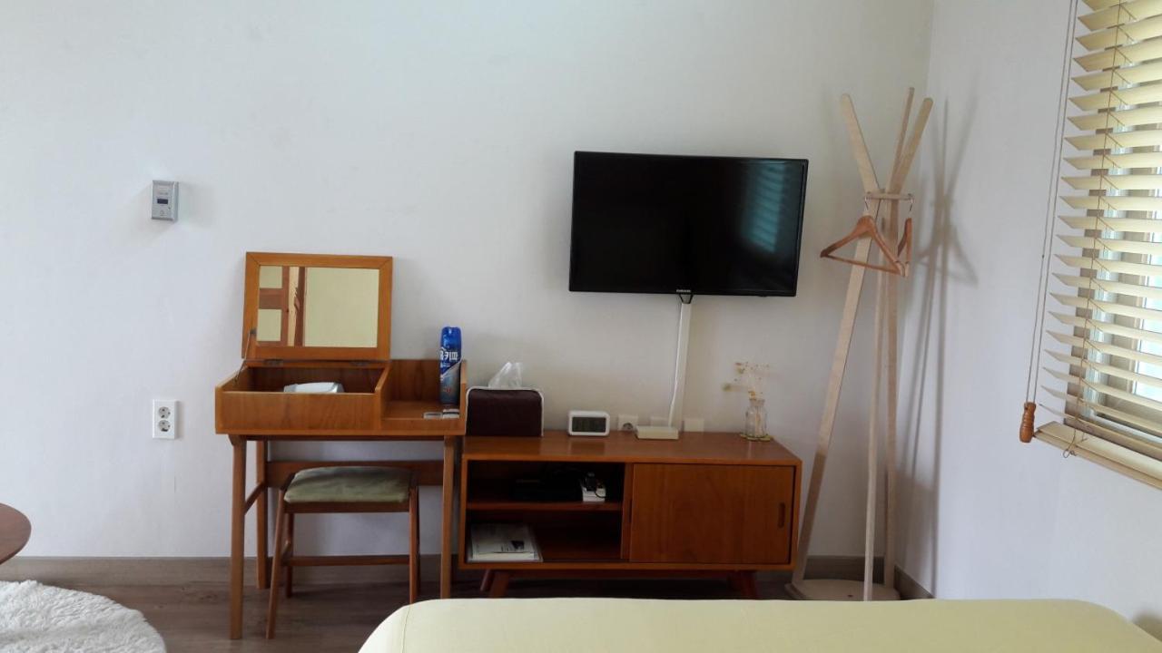 Moon Forest Guesthouse Jeju Buitenkant foto