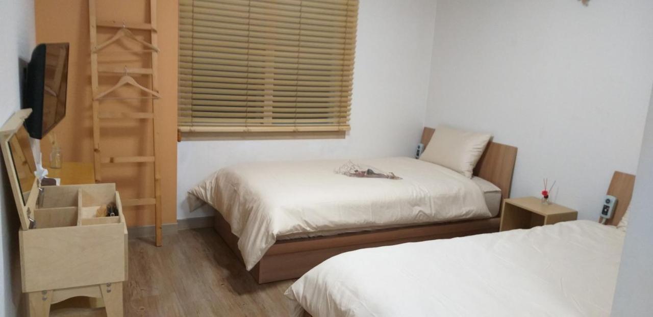 Moon Forest Guesthouse Jeju Buitenkant foto