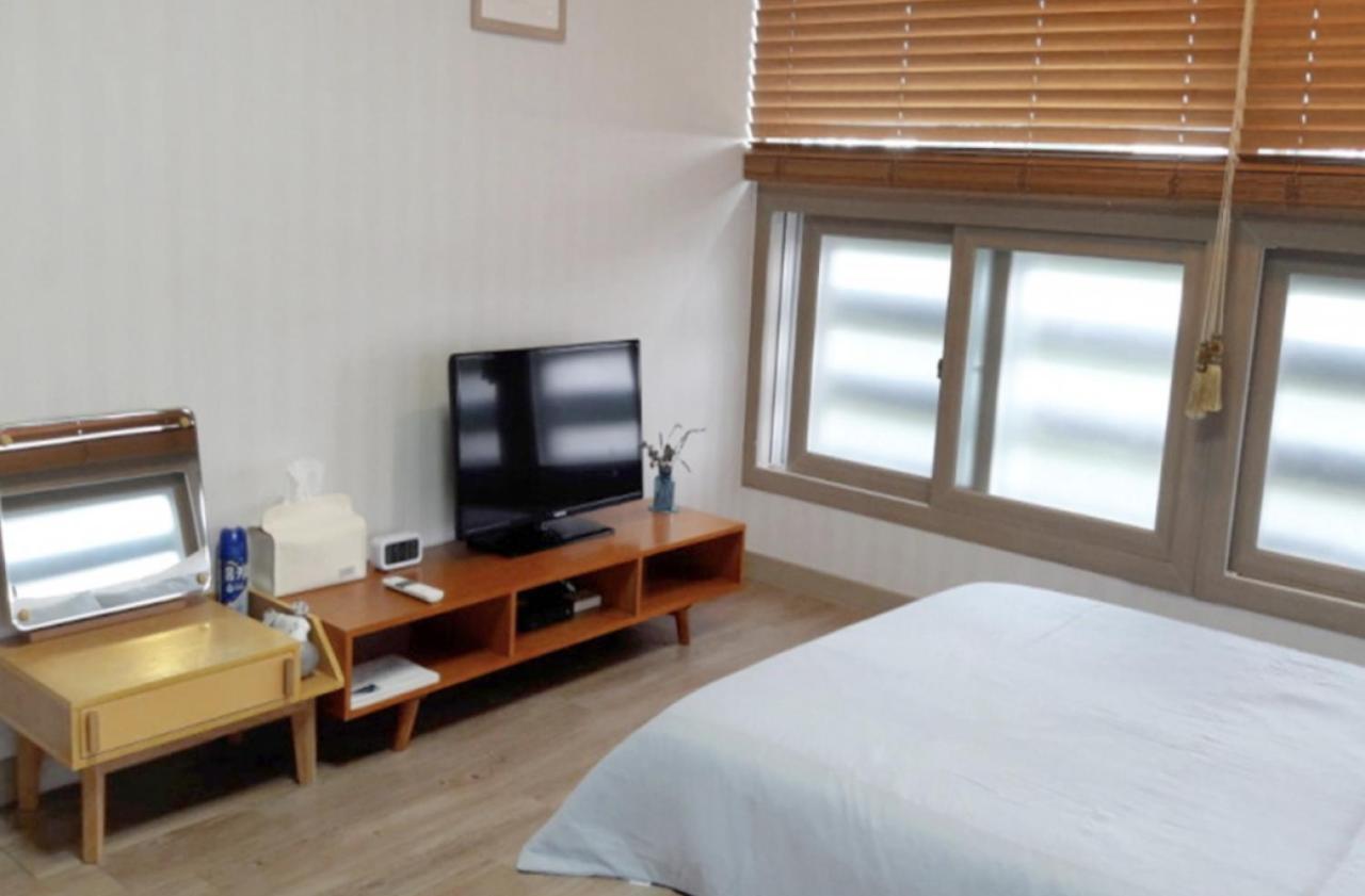 Moon Forest Guesthouse Jeju Buitenkant foto